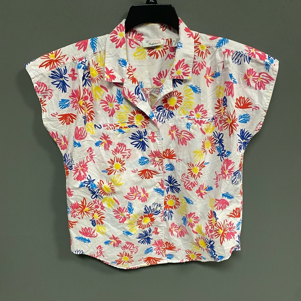Vintage Campy Summer Button Down Top-Medium